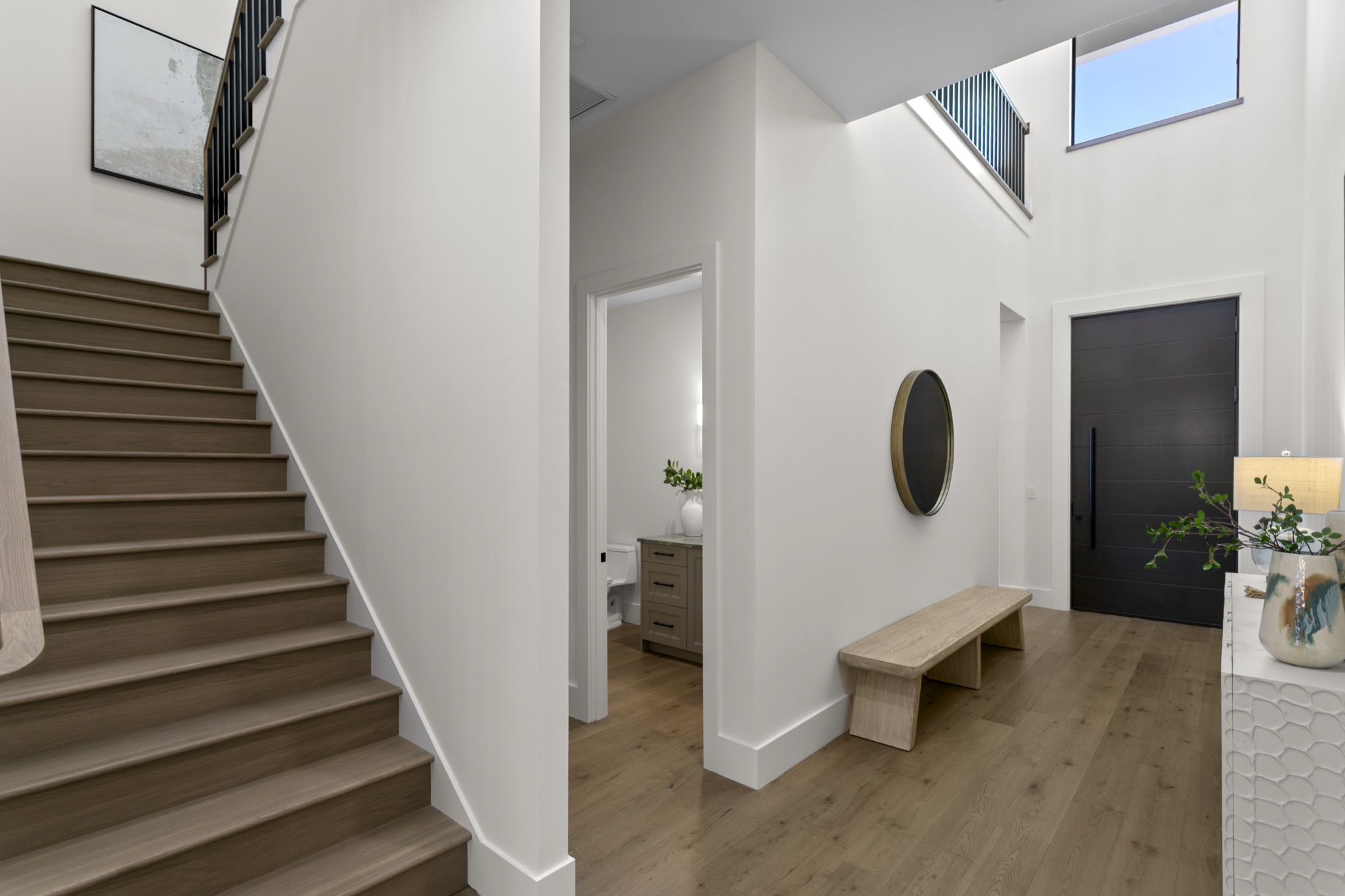 403 S Barbara - Foyer and staircase