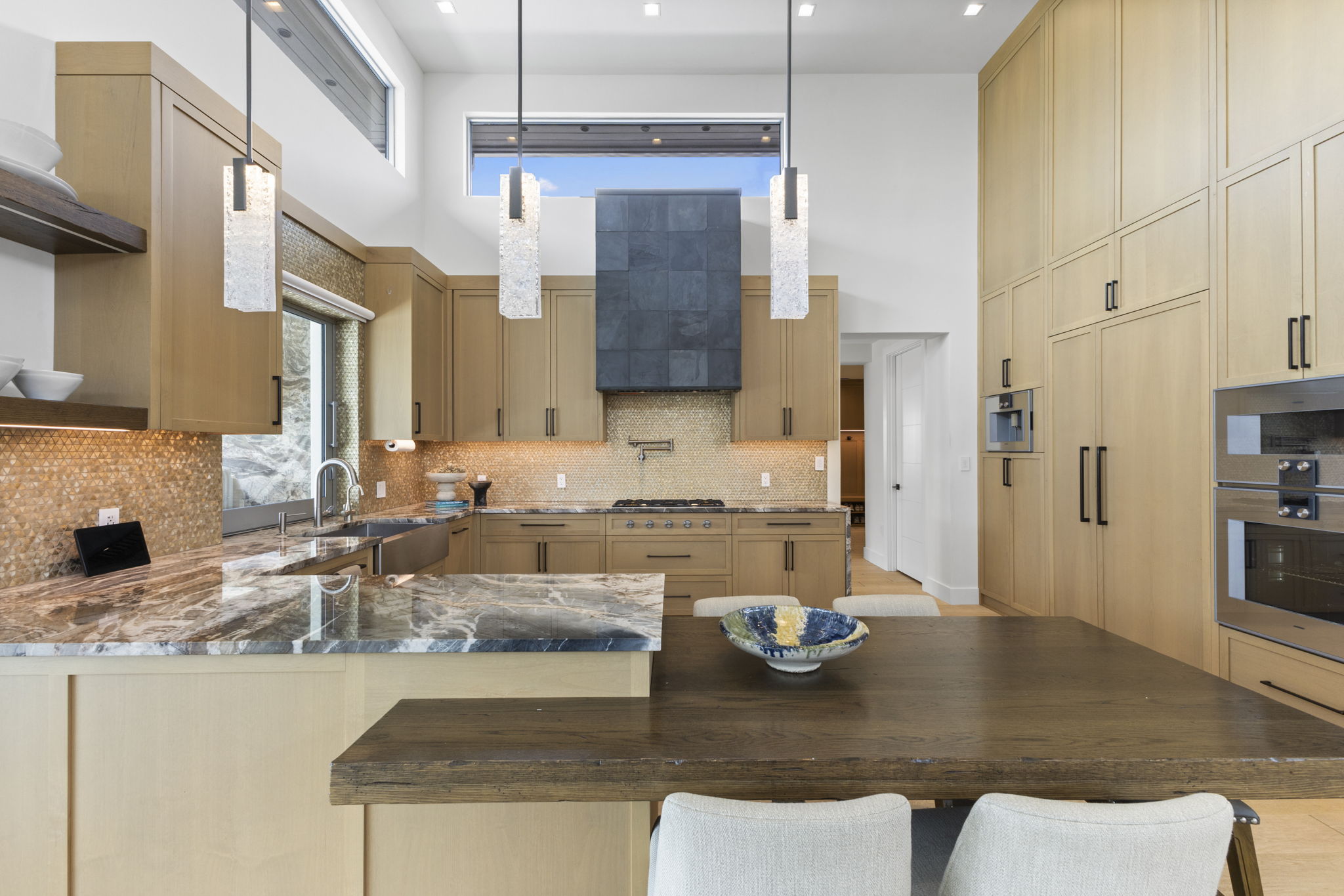 Privacy and Light Control for Tampa’s Modern Luxury Homes