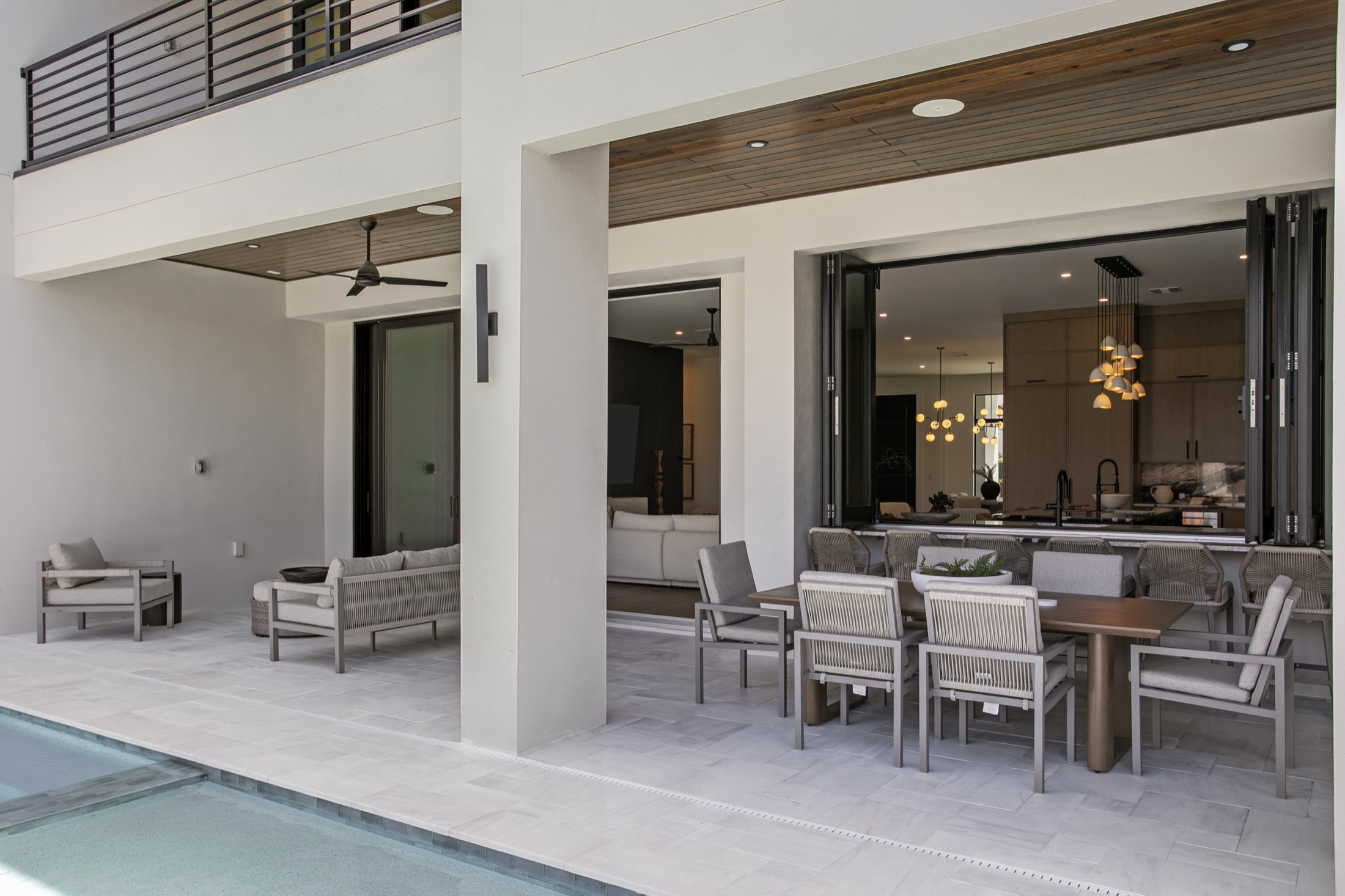 Outdoor dining at a Crescent home on W San Miguel St, Tampa
